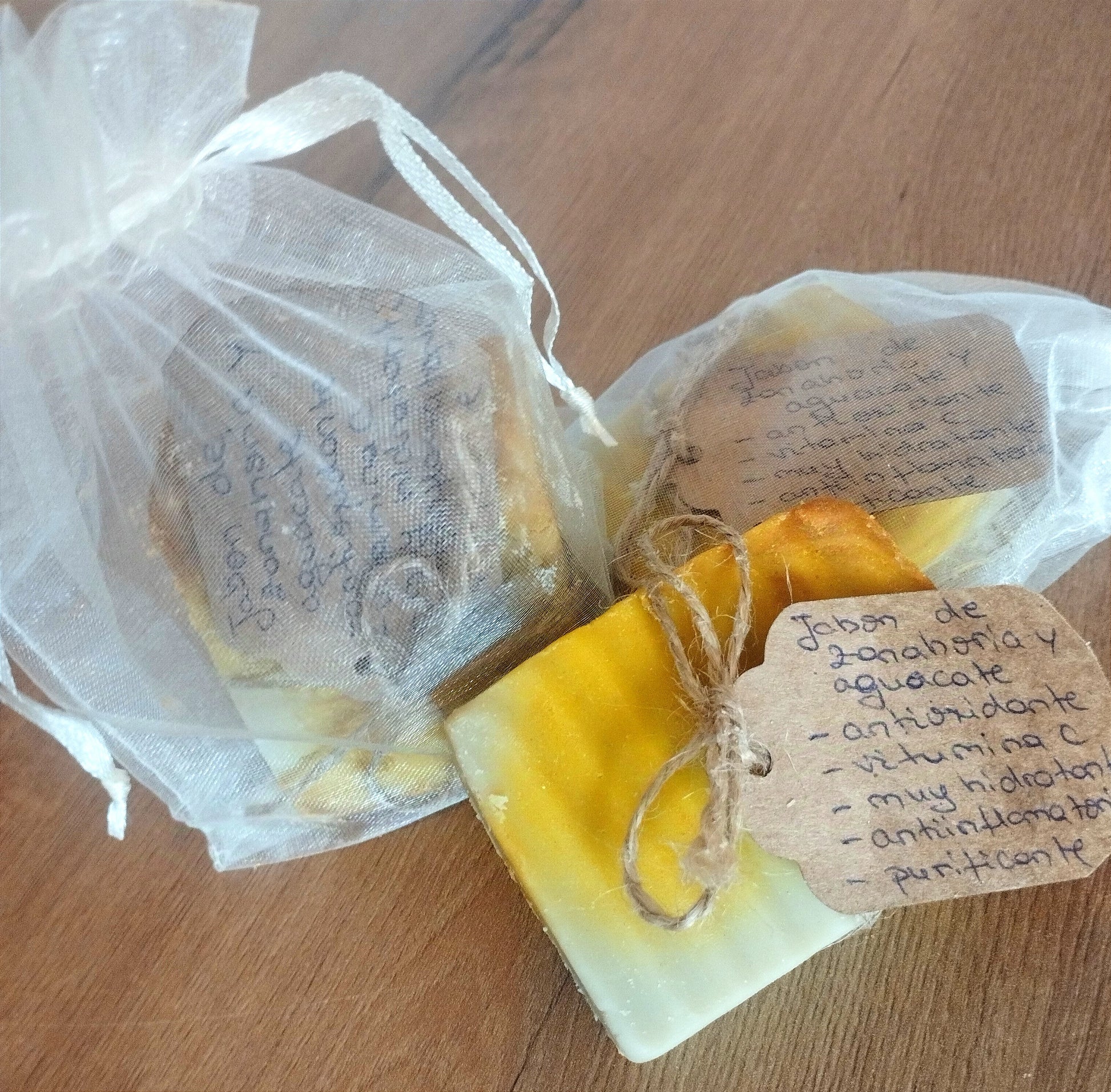 Jabon de zanahoria y aguacate